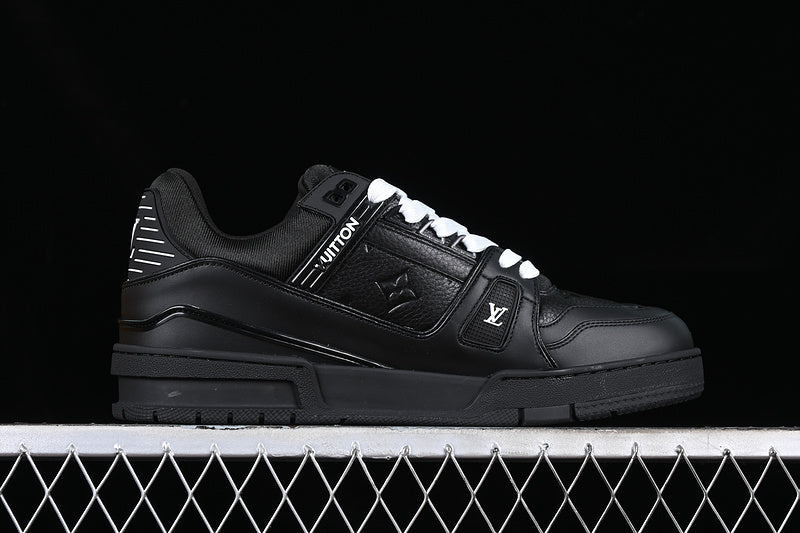 Louis Vuitton Trainer Black-White