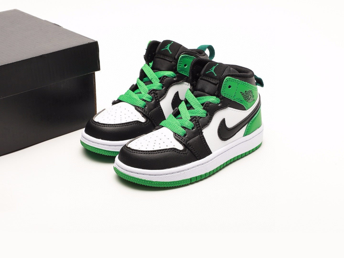 Kids Air Jordan 1 High 'Black White Green'
