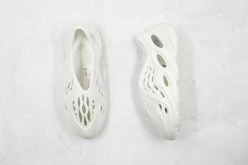 Yeezy Foam Runner Sand Cloud White