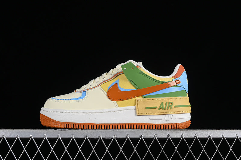 Air Force One Low Shadow Coconut Milk/Saturn Gold Monarch