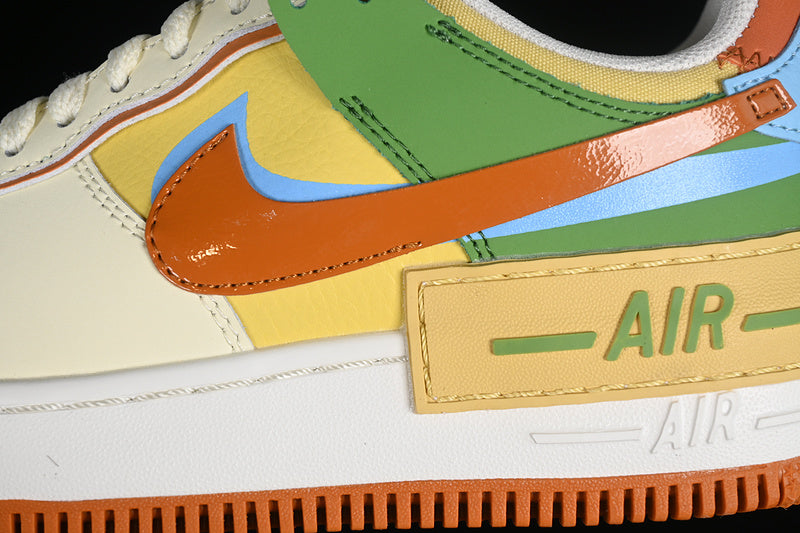 Air Force One Low Shadow Coconut Milk/Saturn Gold Monarch