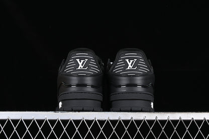 Louis Vuitton Trainer Black-White