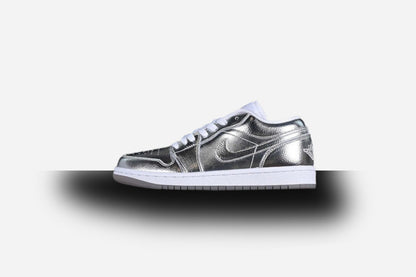 Air Jordan Retro 1 Low SE Metallic Silver/ Photo Dust Wolf Grey