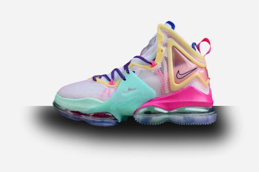 Nike LeBron 19 EP Valentine's Day
