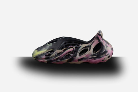 Yeezy Foam Runner MX Carbon Black-Pink